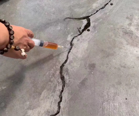 曲江混凝土裂缝修补技术详解​